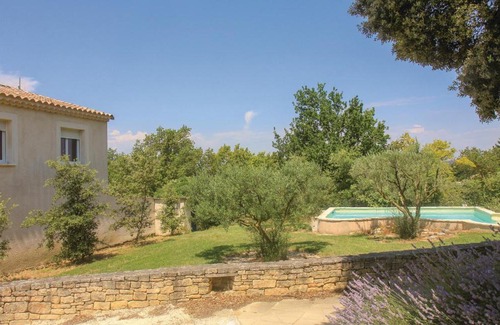 Saint-Paul-Trois-Chateaux Casa | Beautiful home in St Paul Trois Chteaux with 3 Bedrooms, WiFi and Outdoor swimming pool
