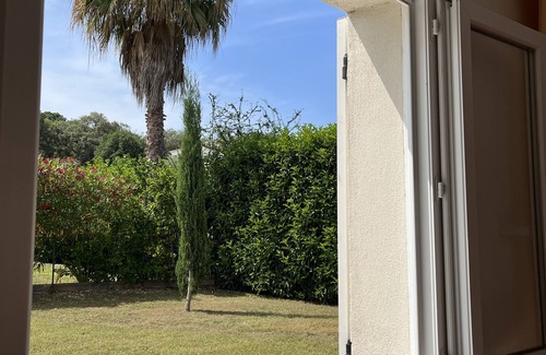 Santa-Lucia-di-Moriani Apartamento | Beautiful privately furnished holiday flat