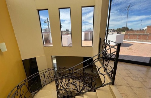 Tepatitlán de Morelos Casa | Hermosa y espaciosa casa con excelente ubicación (mascotas permitidas)