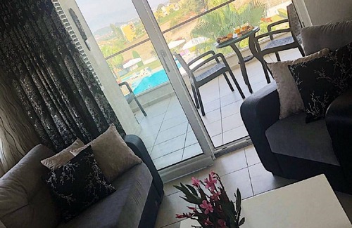 Side Apartamento | Hermosa 1 cama apt, impresionantes vistas, jacuzzi al aire libre