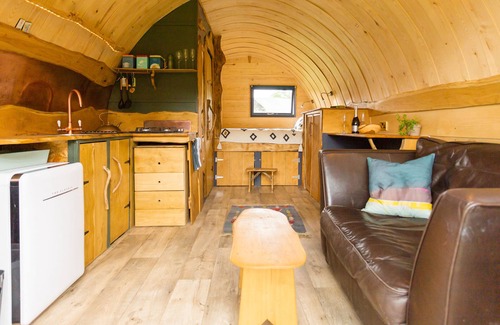 Battle Apartamento | Beautiful 1 bed Glamping pod in Battle