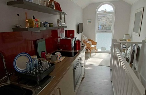 Truro Cabaña | Beautiful 1-Bed Riversi Cottage Located in Malpas