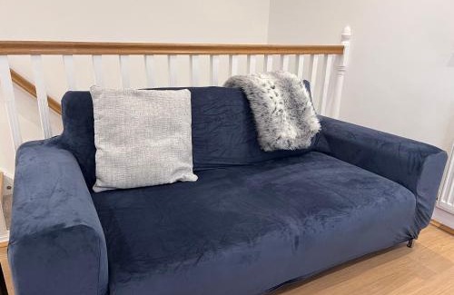 Cobham Apartamento | Beautiful 1 BED Serviced APARTMENT COBHAM Town Centre