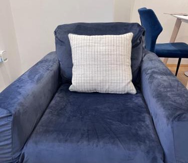 Cobham Apartamento | Beautiful 1 BED Serviced APARTMENT COBHAM Town Centre