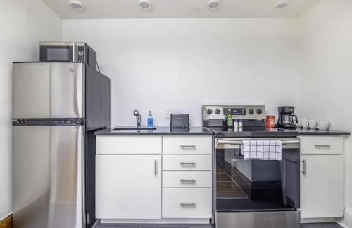 Downtown Des Moines Apartamento | Beautiful 1 Bed Studio Apt Close To Hospitals!