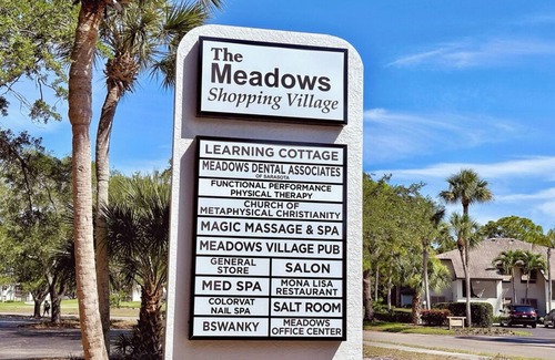The Meadows Condominio | Beautiful 1-bedroom condo in The Meadows, minutes from the beach, golf, shopping