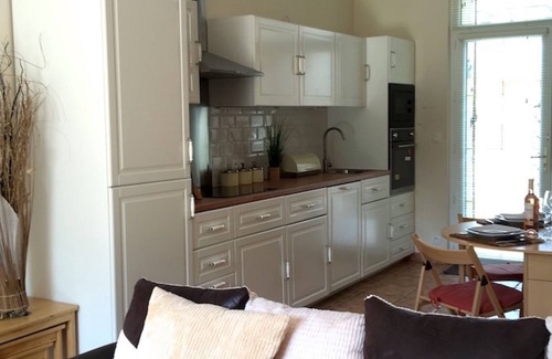 Pleurtuit Apartamento | Hermoso apartamento de 1 habitación en Pluertuit con piscina climatizada al aire libre