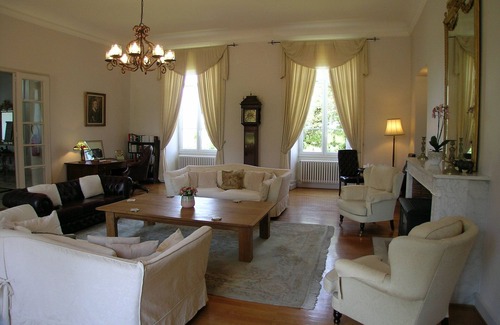 Cherval Otro | Beautiful 15th century Château in rural France ! Private Pool /Tennis court