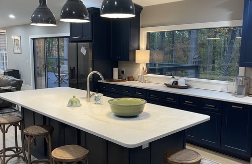 Winston - Salem Cabina | Beautiful 1800’s Cabin with newly renovated addition. WFU only 5 miles away.