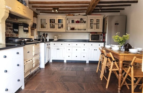 Millers Dale Casa | Beautiful 18th Century Farmhouse in the Heart of the Peak District