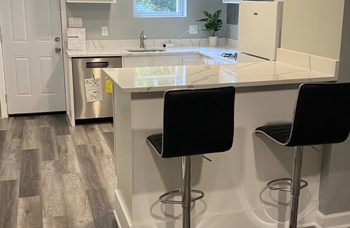 Millhill Casa | Beautiful 1920-B’more Townhouse@Smallwood