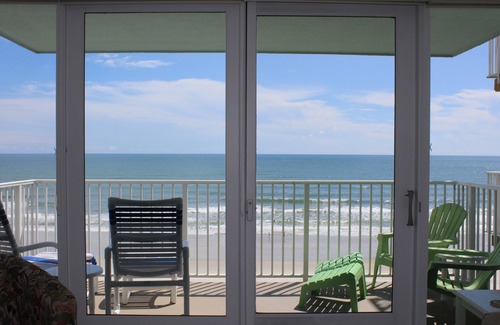 New Smyrna Beach Condominio | ¡La mejor época del año! Octubre ESPECIAL - FRENTE AL MAR DIRECTO 2/2 Condo, No Drive Beach