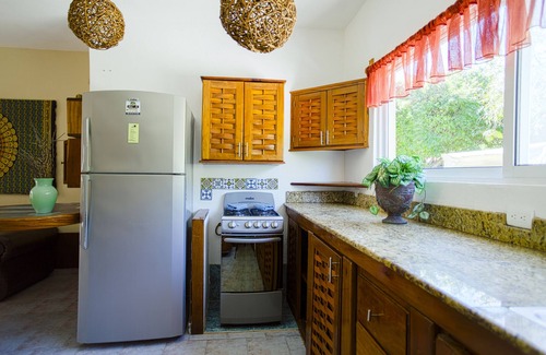 Playa del Secreto Casa | Beautiful 2 Bdrs Villa with Pool,Private Beach,Wi-Fi, Kayaks, Manager, Chef .