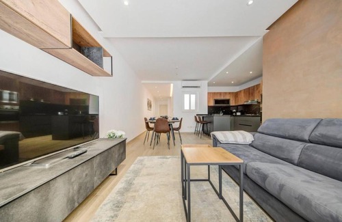 Hamrun Apartamento | Beautiful 2 BDR Penthouse near Valletta sleeps 6