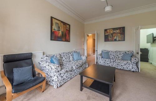 Bruntsfield Apartamento | Beautiful 2 Bed 2 Bath Flat overlooking Meadows Park