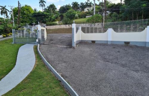 IronShore Estates Apartamento | Beautiful 2-Bed Apartment in Montego Bay
