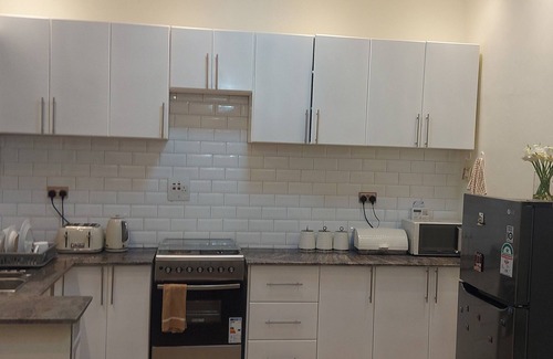Entebbe Apartamento | Beautiful 2-bed Apartment in Akright City Bwebajja