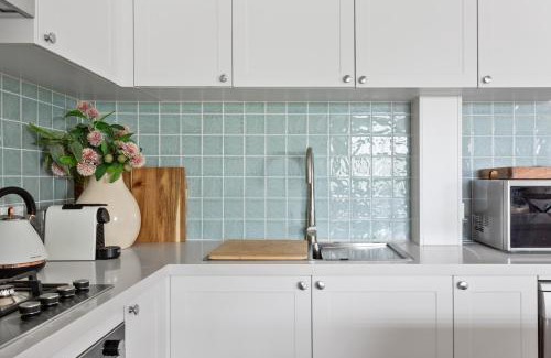 Freshwater Apartamento | Beautiful 2 Bed Apt Walk 5mins Beach 3mins Village