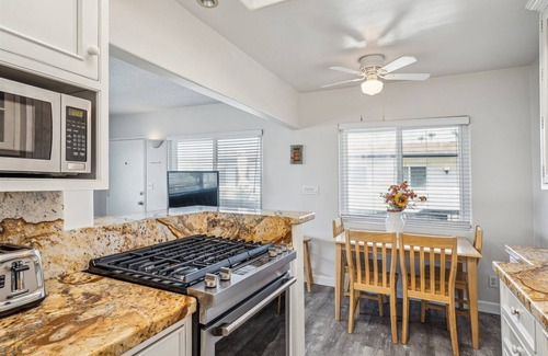Carpinteria Condominio | Beautiful 2 Bed Beach Condo #201 2 Bedroom Condo by Sunset Shores Condominiums