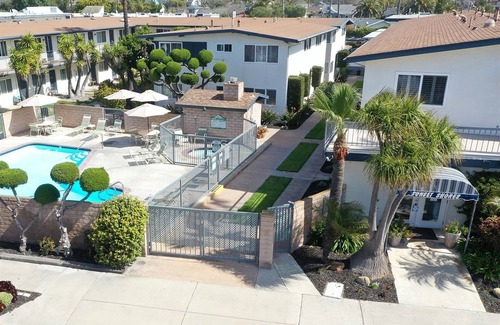 Carpinteria Condominio | Beautiful 2 Bed Beach Condo #201 2 Bedroom Condo by Sunset Shores Condominiums