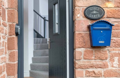 Hayton Cabaña | Beautiful 2-Bed Cottage in Brampton
