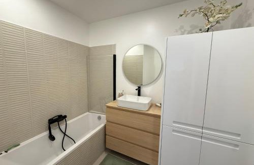 Bastide Giraud Casa | Beautiful 2-bedroom apartment with sea view - swimming pool - tennis court