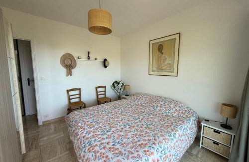 Bastide Giraud Casa | Beautiful 2-bedroom apartment with sea view - swimming pool - tennis court
