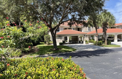 Bonita Springs Condominio | Condo en alquiler en Vasari Golf & Country Club incluyendo membresía de golf