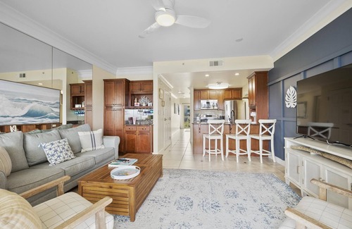 Villa Sabine Townhouses Casa | BEAUTIFUL 2 Bedroom, 2.5 Bath Townhouse on Sabine Bay w/ Elevator!