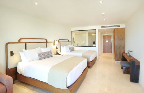 Juárez Hotel | Beautiful, 2 Bedroom suite with ocean view, located in the new Corazon tower.