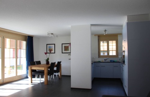 Lauterbrunnen Apartamento | Hermoso apartamento de 2 dormitorios con vistas al espectacular valle de Lauterbrunnen