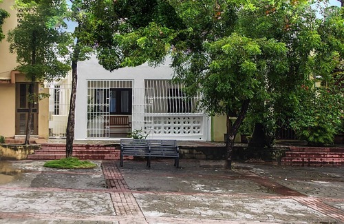 San Anton Casa | Beautiful 2 bedroom house directly on a park in the Colonial Zone