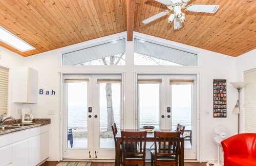 Central Okanagan Cabina | Beautiful 2 Bedroom Cabin - Seclusion Bay (Cabin #5)