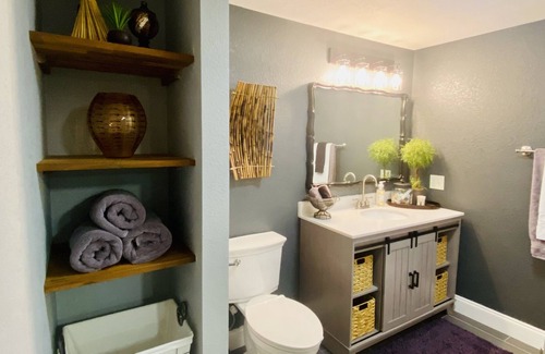 Martinez Park Apartamento | Beautiful 2 Bedroom Apt in Old Town w/Free Parking