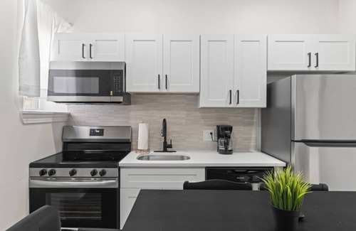 Primos Secane Casa | Beautiful 2 bedroom 1 bath unit 2