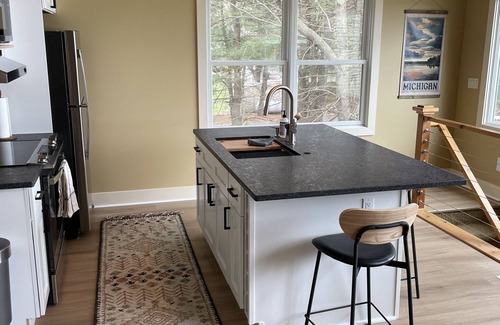 Baldwin Casa | Beautiful 2 bedroom/1 Bathroom Guest House on Big Star Lake, Sleeps 4