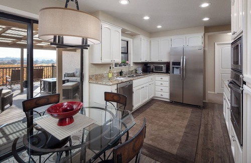 Shenandoah Valley Cabaña | Beautiful 2 bedroom 2 bath Vineyard house located in a vineyard on 40 acres