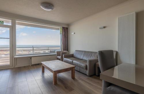 Mariakerke Apartamento | Beautiful 2-bedroom apartment with sea view in Ostend T74