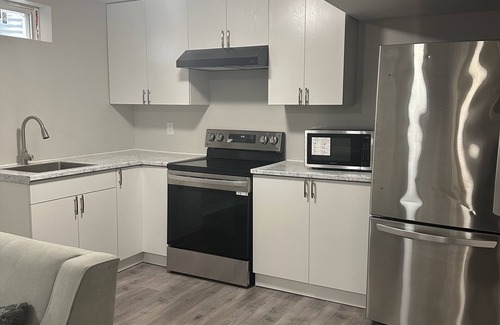 Durham Region Apartamento | Beautiful 2 bedroom basement apartment with separate entrance
