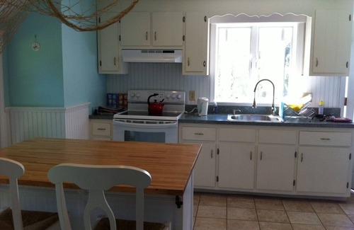 Sandwich Cabaña | Beautiful 2 Bedroom Cottage Sólo pocos pasos de Cuidad Neck Beach