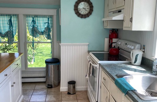 Sandwich Cabaña | Beautiful 2 Bedroom Cottage Sólo pocos pasos de Cuidad Neck Beach