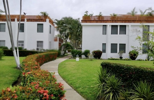Club Santiago Apartamento | Beautiful 2 bedroom condo just two blocks from the beach