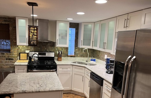 Wrigleyville Apartamento | Beautiful 2 Bedroom Next To Wrigley Field!