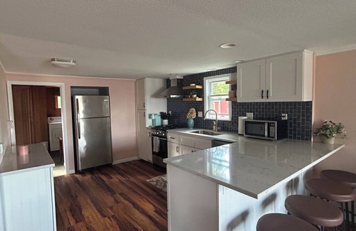 Tawas City Cabina | Beautiful 2-bedroom cabin in East Tawas
