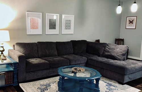 Marshfield Apartamento | Beautiful 2-bedroom apartment in the heart of downtown Marshfield, WI!