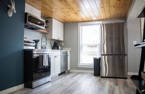 Mount Airy Casa | Beautiful 2 bedroom home, Walk to Downtown Mt. Airy!
