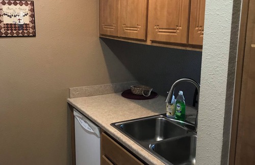 Entertainment District Condominio | Beautiful 2-bedroom 2 bathroom condo with WiFi, near Old Town Scottsdale.