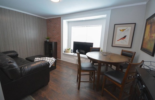 Kutzky Park Casa | Beautiful 2 BR apartment near Mayo Clinic Campus
