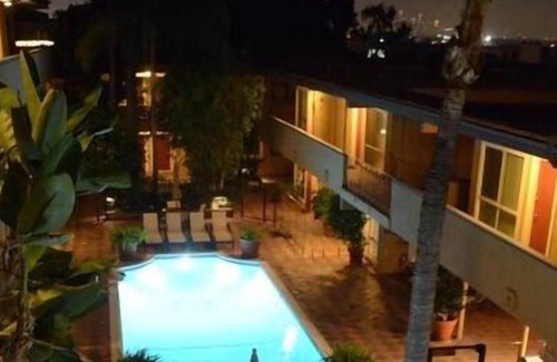 Norma Triangle Condominio | Beautiful 2 Br. Condo L-(590001) by Houzlet