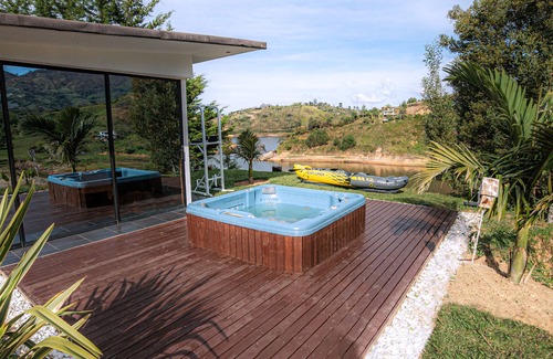 El Penol Cabina | Hermosas 2 cabañas cerca del agua, con una vista increíble
